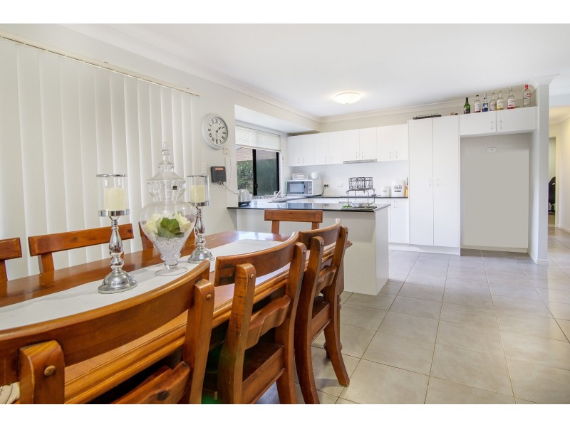 19 Skardon Crescent, Brassall QLD 4305