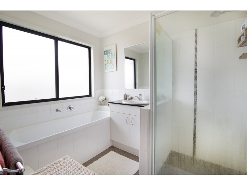 19 Skardon Crescent, Brassall QLD 4305