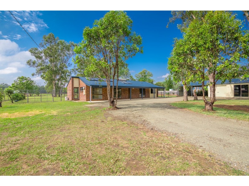 115 Adelong Avenue, Thagoona QLD 4306