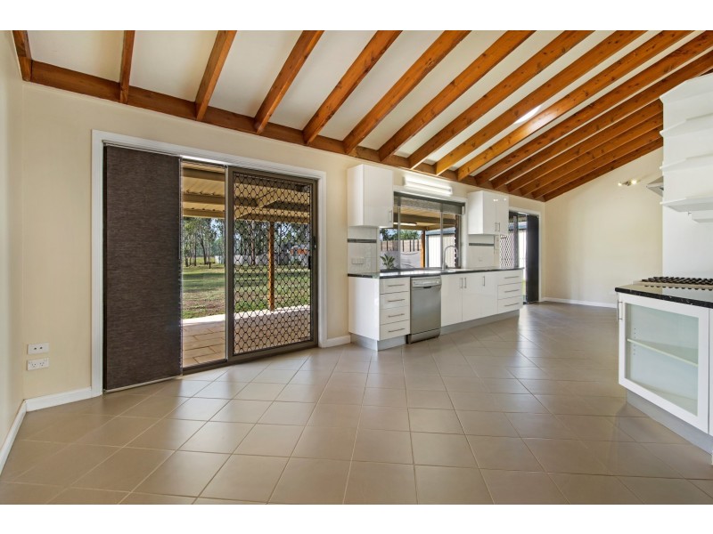 115 Adelong Avenue, Thagoona QLD 4306