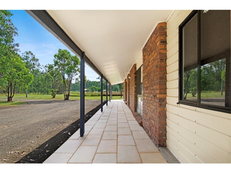 115 Adelong Avenue, Thagoona QLD 4306