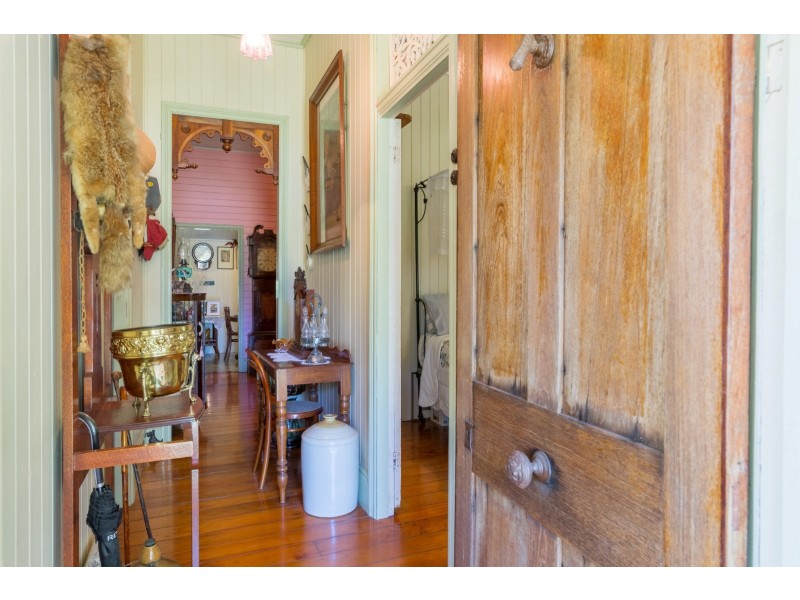 38 Leonard Street, Yamanto QLD 4305