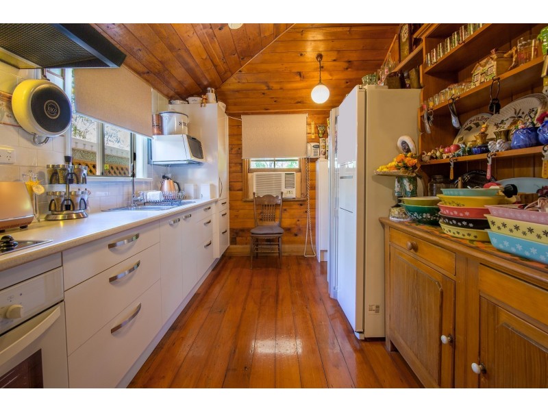 38 Leonard Street, Yamanto QLD 4305