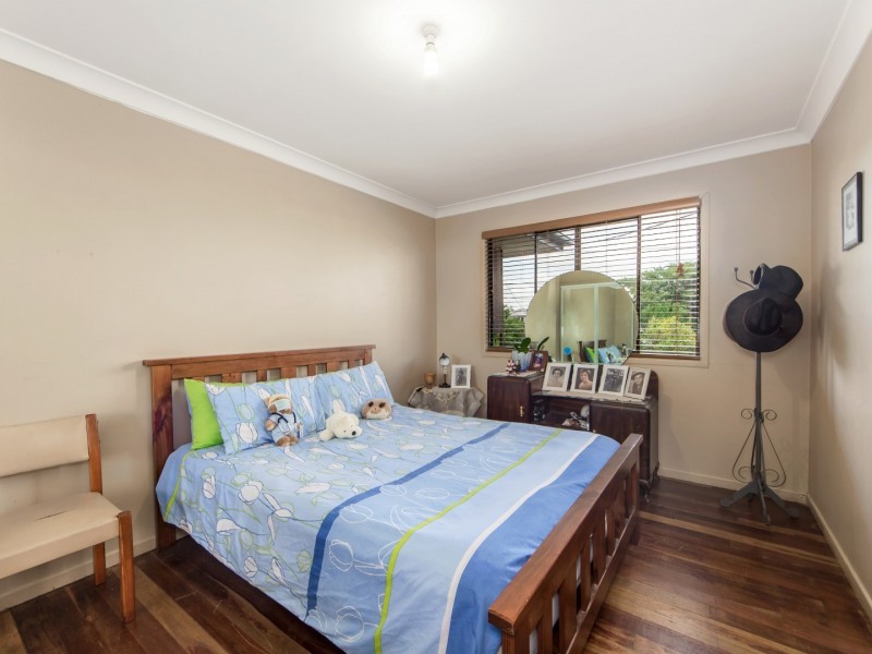 34 Selwyn Street, North Booval QLD 4304