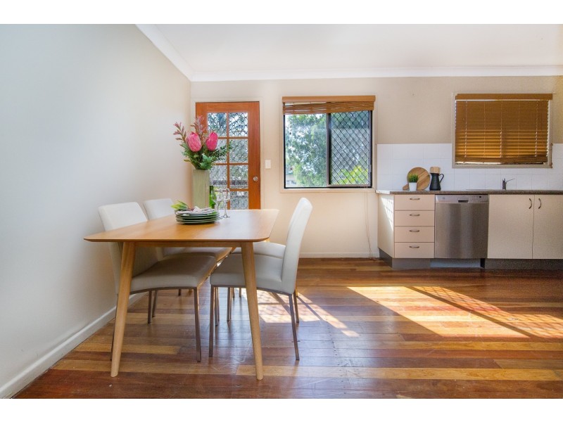 34 Selwyn Street, North Booval QLD 4304