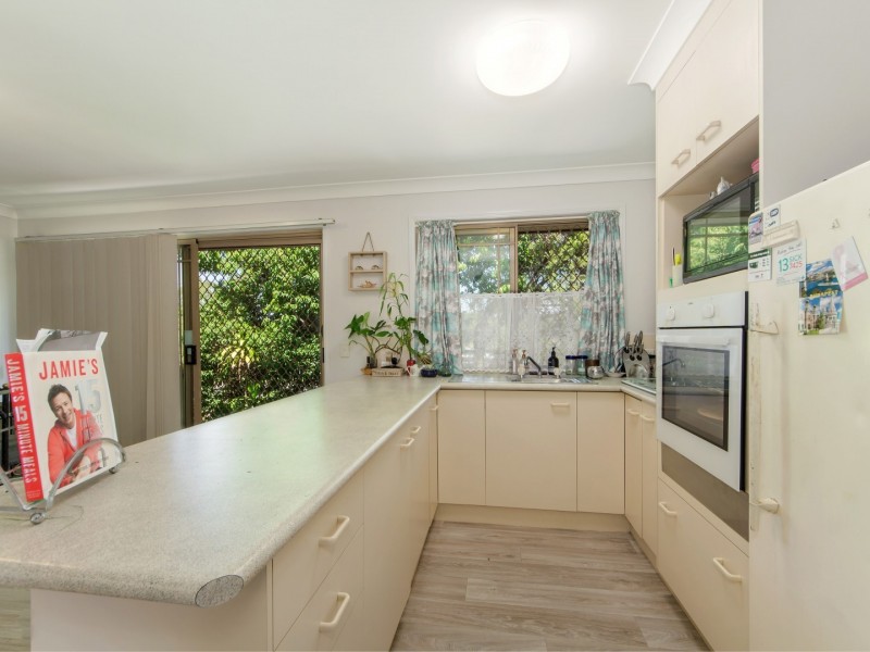 1 & 2/105 Woodford Street, One Mile QLD 4305