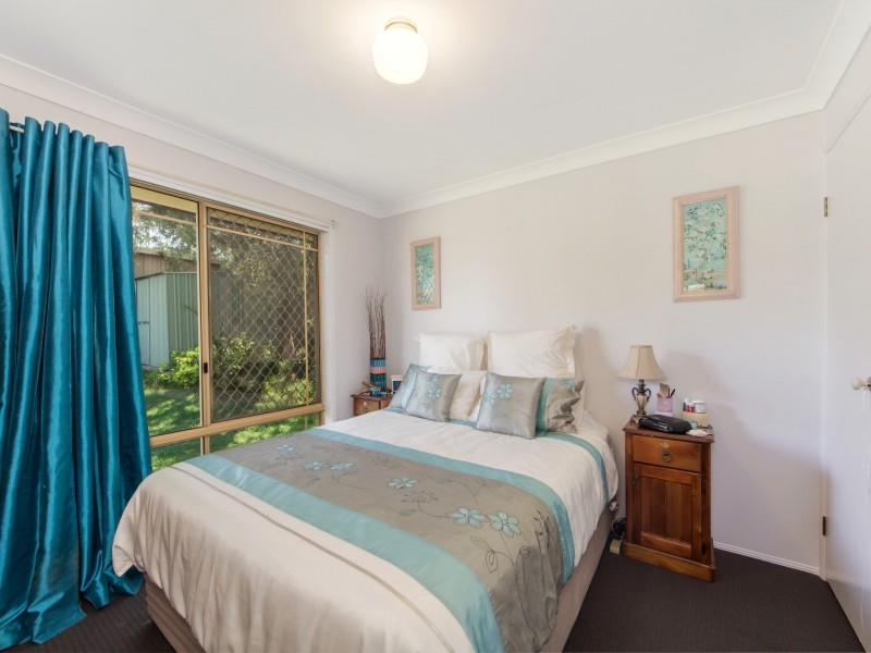 1 & 2/105 Woodford Street, One Mile QLD 4305