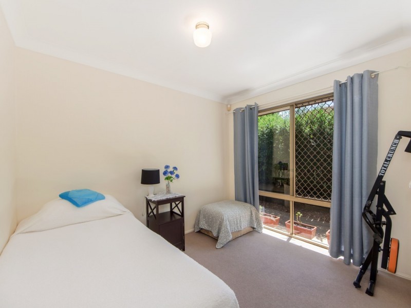 1 & 2/105 Woodford Street, One Mile QLD 4305