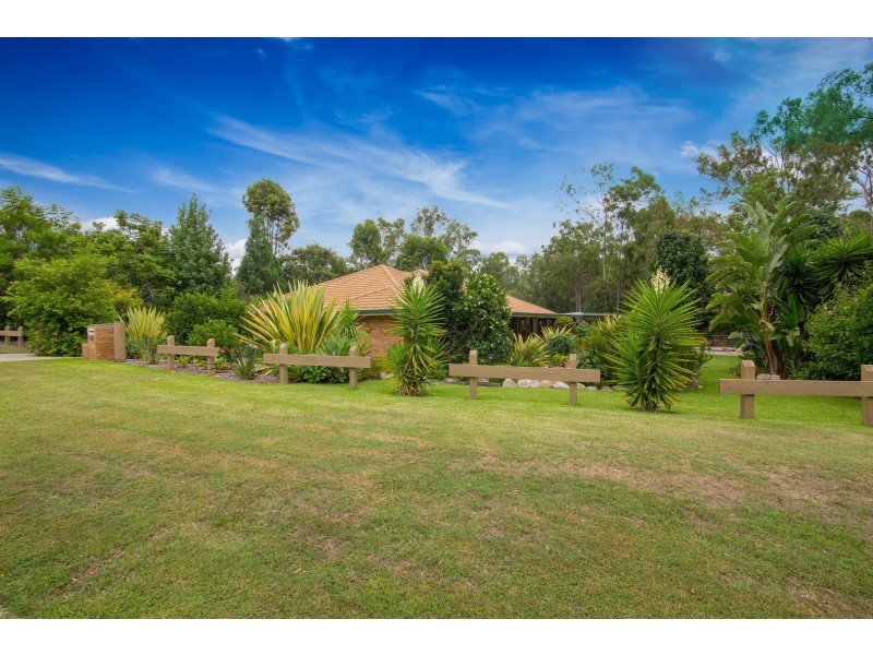 72 Cabernet Crescent, Pine Mountain QLD 4306