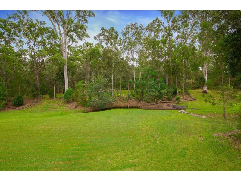 72 Cabernet Crescent, Pine Mountain QLD 4306