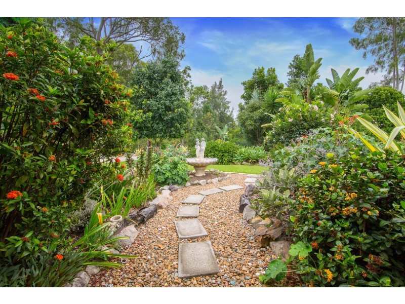 72 Cabernet Crescent, Pine Mountain QLD 4306