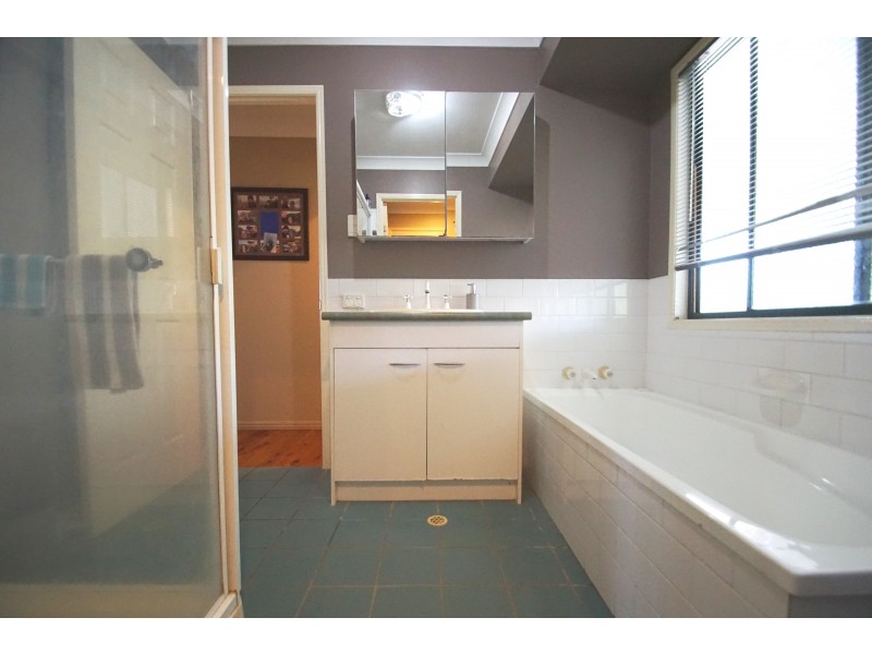 14 Garowie Court, Brassall QLD 4305