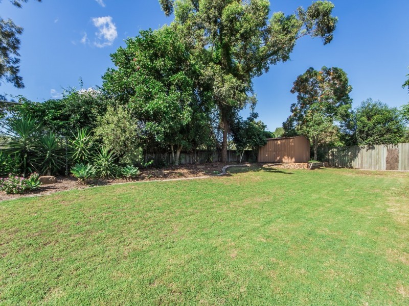 120 Equestrian Drive, Yamanto QLD 4305