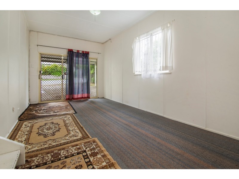 22 Brisbane Road, East Ipswich QLD 4305