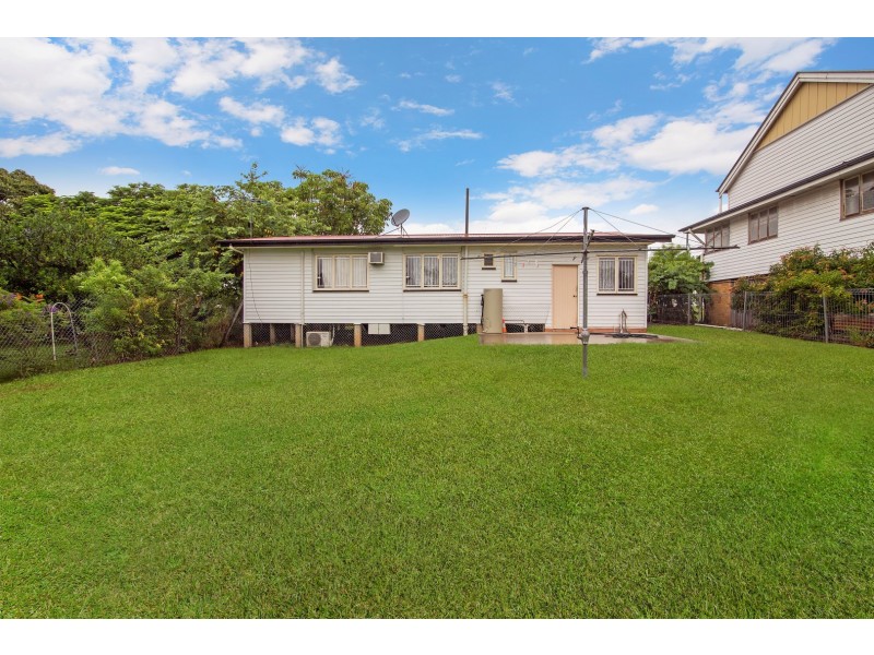 22 Brisbane Road, East Ipswich QLD 4305