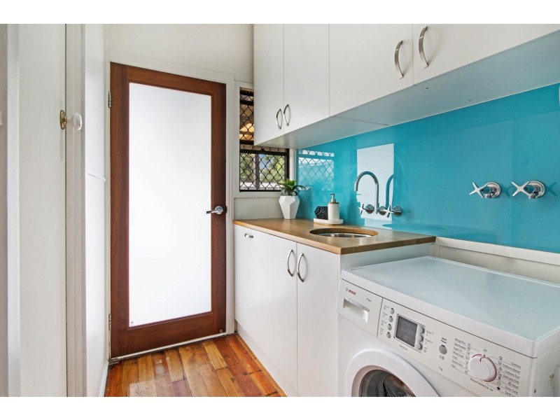 2 Leslie Street, East Ipswich QLD 4305