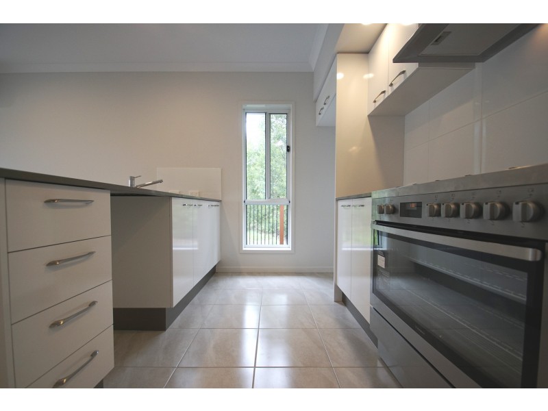 12 Philip Street, Rosewood QLD 4340