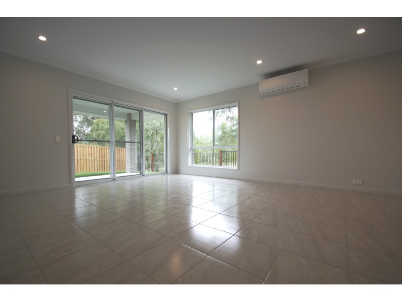 12 Philip Street, Rosewood QLD 4340