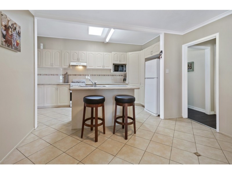 24 Gomer Street, Booval QLD 4304