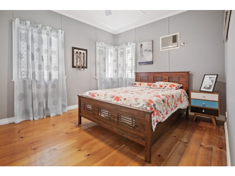 24 Gomer Street, Booval QLD 4304