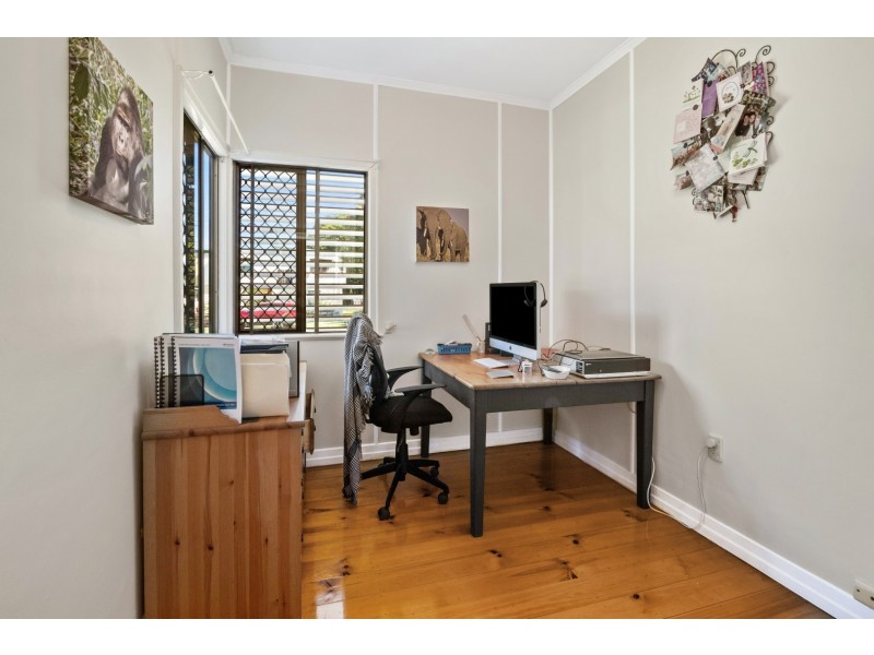 24 Gomer Street, Booval QLD 4304