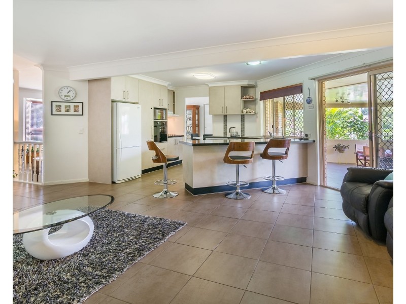 2 Dougal Crescent, Rosewood QLD 4340
