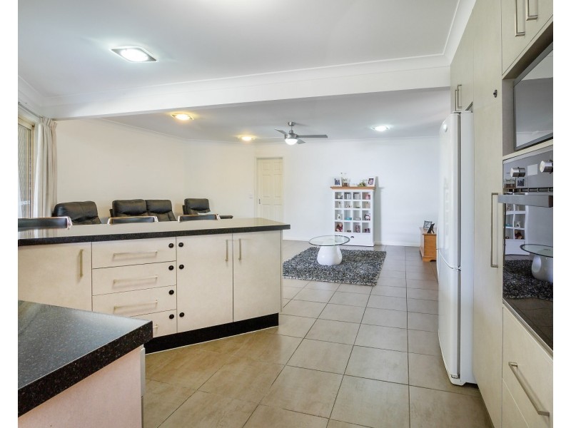 2 Dougal Crescent, Rosewood QLD 4340
