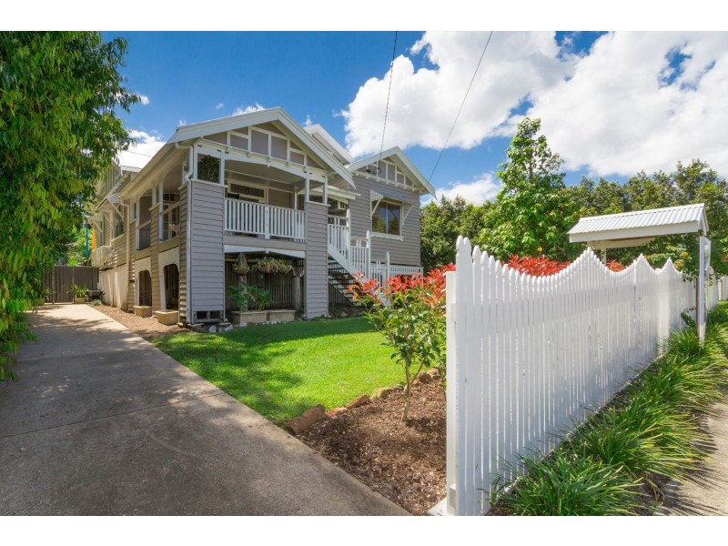 98 Blackstone Road, Silkstone QLD 4304
