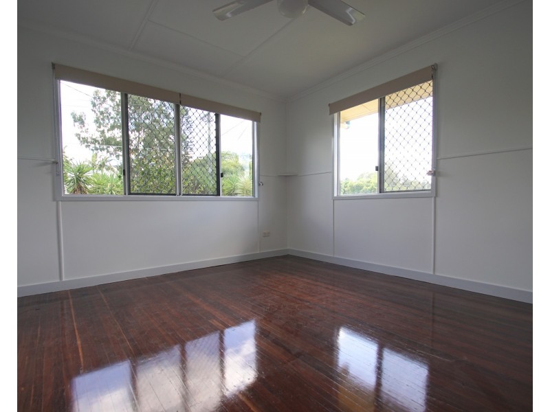 24 Baillieston Street, Leichhardt QLD 4305