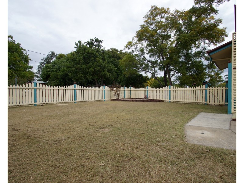 24 Baillieston Street, Leichhardt QLD 4305