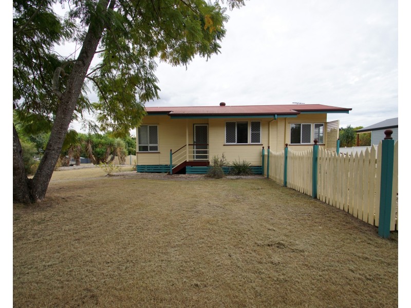 24 Baillieston Street, Leichhardt QLD 4305