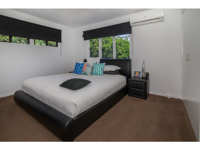 20 Flinders Drive, Leichhardt QLD 4305