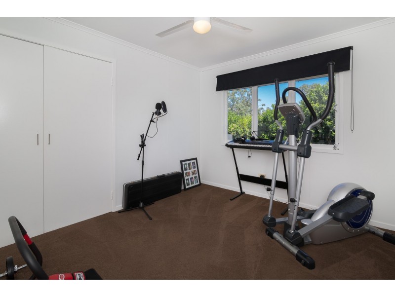 20 Flinders Drive, Leichhardt QLD 4305
