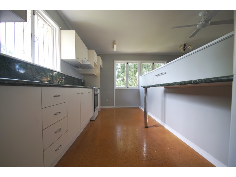 3 Lawson Street, Leichhardt QLD 4305