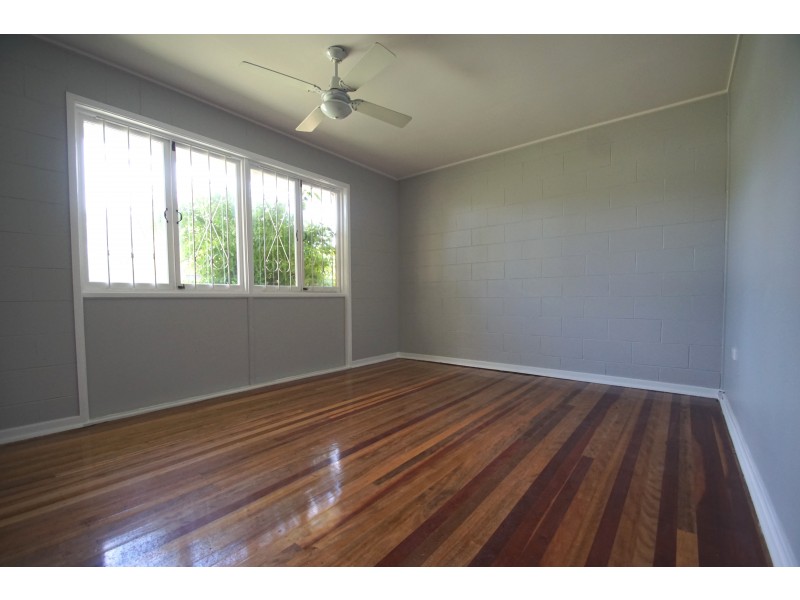 3 Lawson Street, Leichhardt QLD 4305