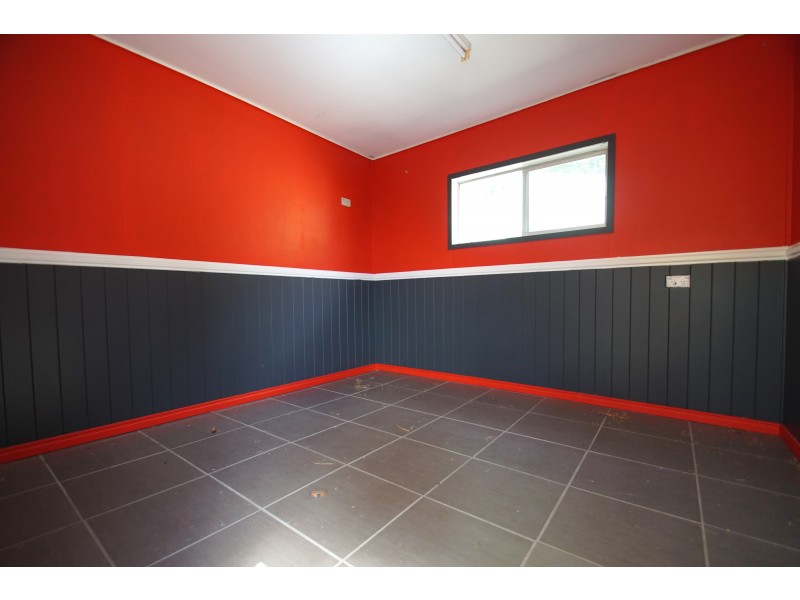 3 Lawson Street, Leichhardt QLD 4305