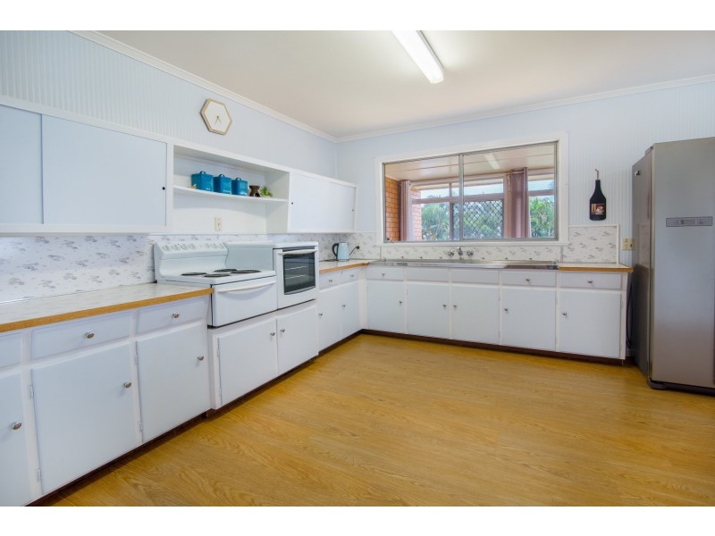 12 Kiah Street, Eastern Heights QLD 4305