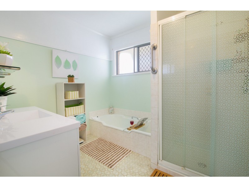 12 Kiah Street, Eastern Heights QLD 4305