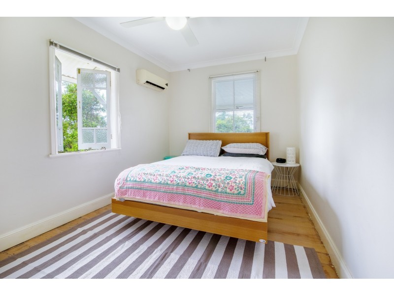 25 Teape Street, Silkstone QLD 4304