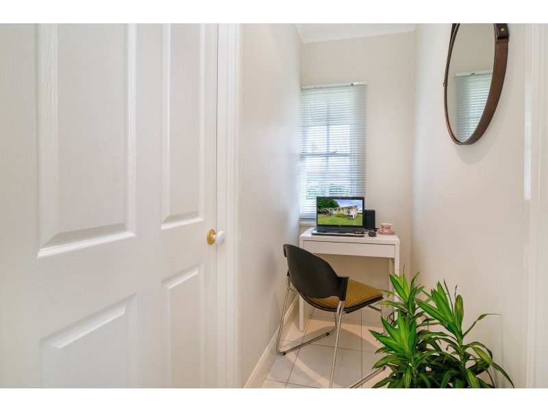 25 Teape Street, Silkstone QLD 4304