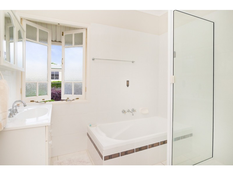 25 Teape Street, Silkstone QLD 4304