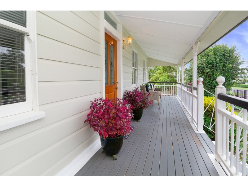 25 Teape Street, Silkstone QLD 4304