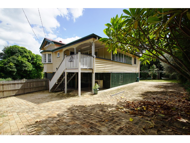 9 Torch Street, East Ipswich QLD 4305
