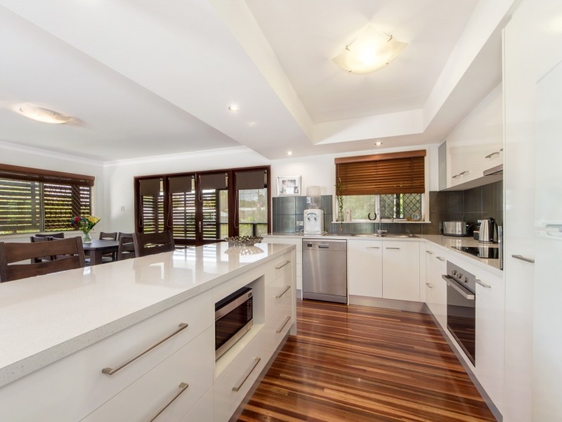 6 Mangonia Street, Raceview QLD 4305