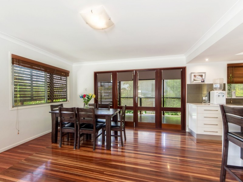 6 Mangonia Street, Raceview QLD 4305