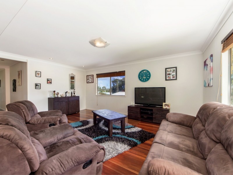 6 Mangonia Street, Raceview QLD 4305