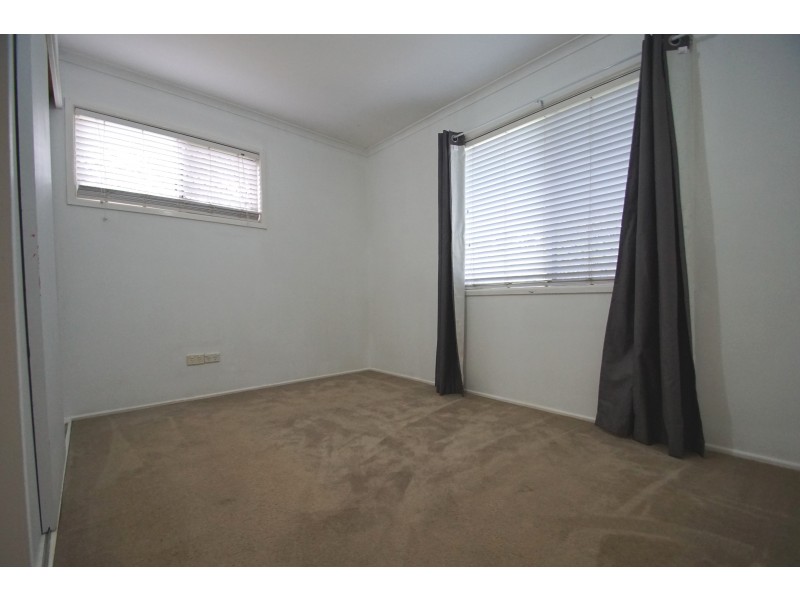 12 James Street, Bundamba QLD 4304