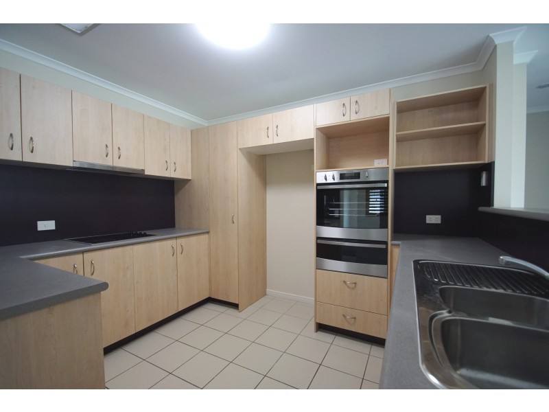 8 Harland Court, Brassall QLD 4305