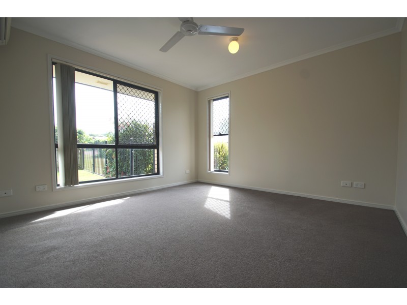 8 Harland Court, Brassall QLD 4305