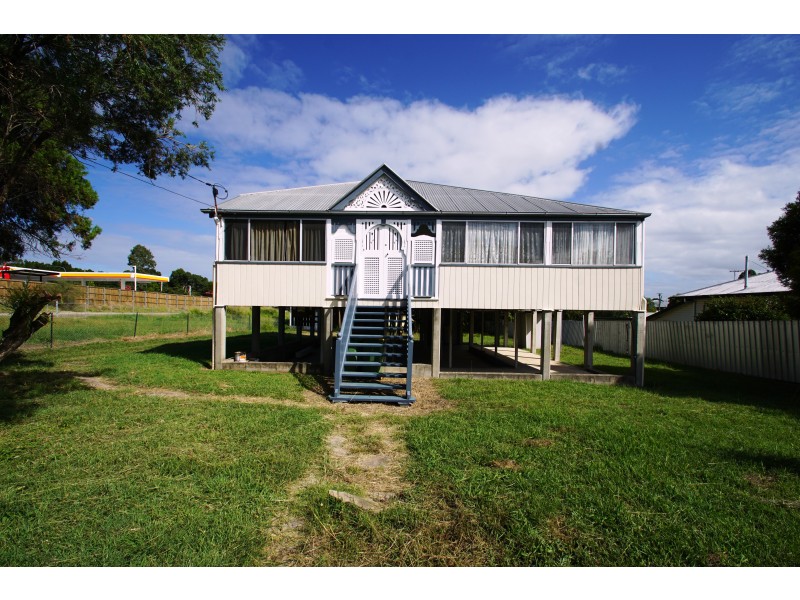 21 Green Street, Booval QLD 4304